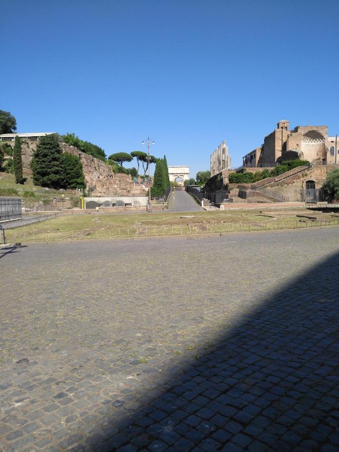 Tucci'S Roma Guest House Bagian luar foto