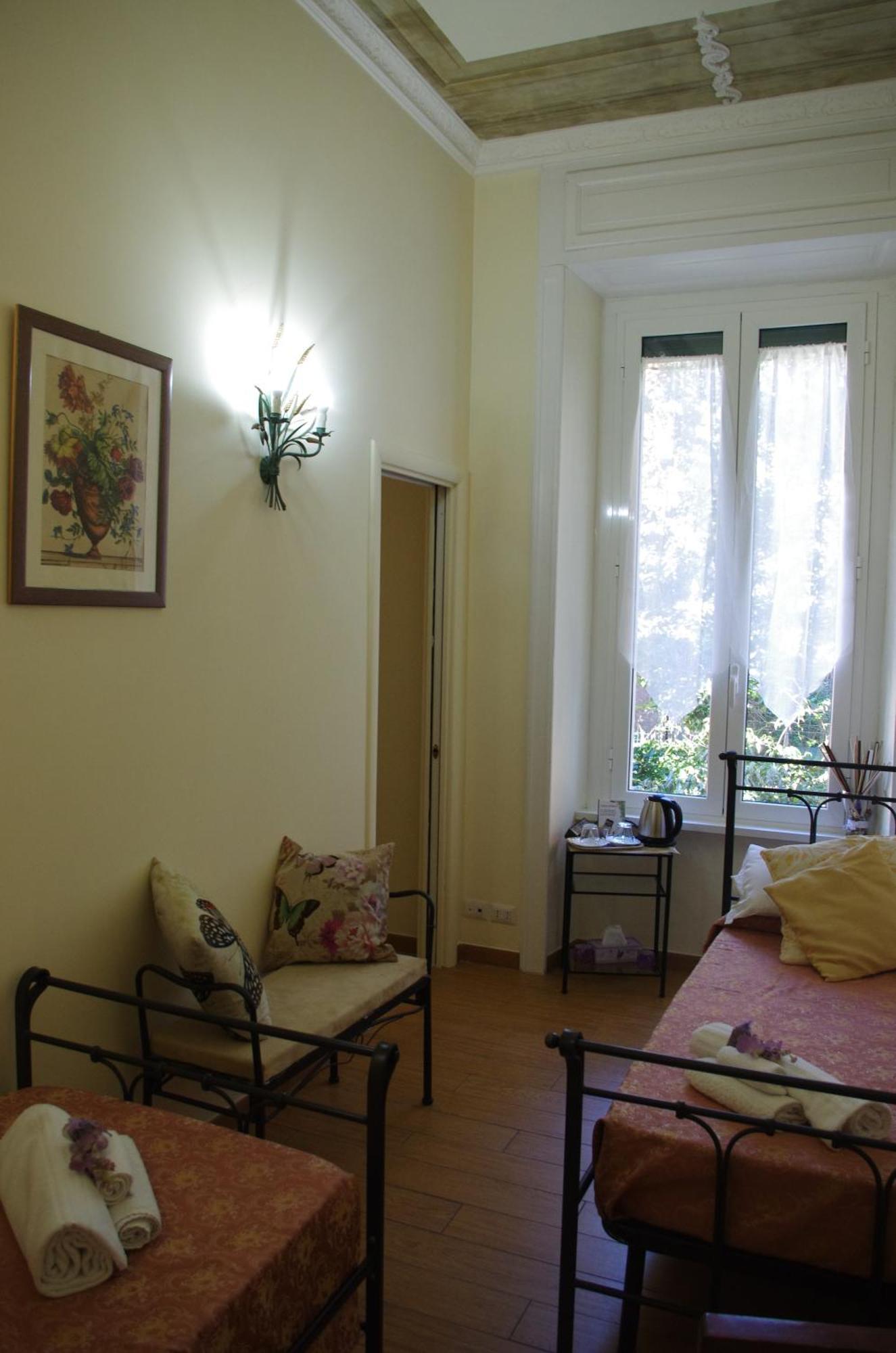 Tucci'S Roma Guest House Bagian luar foto