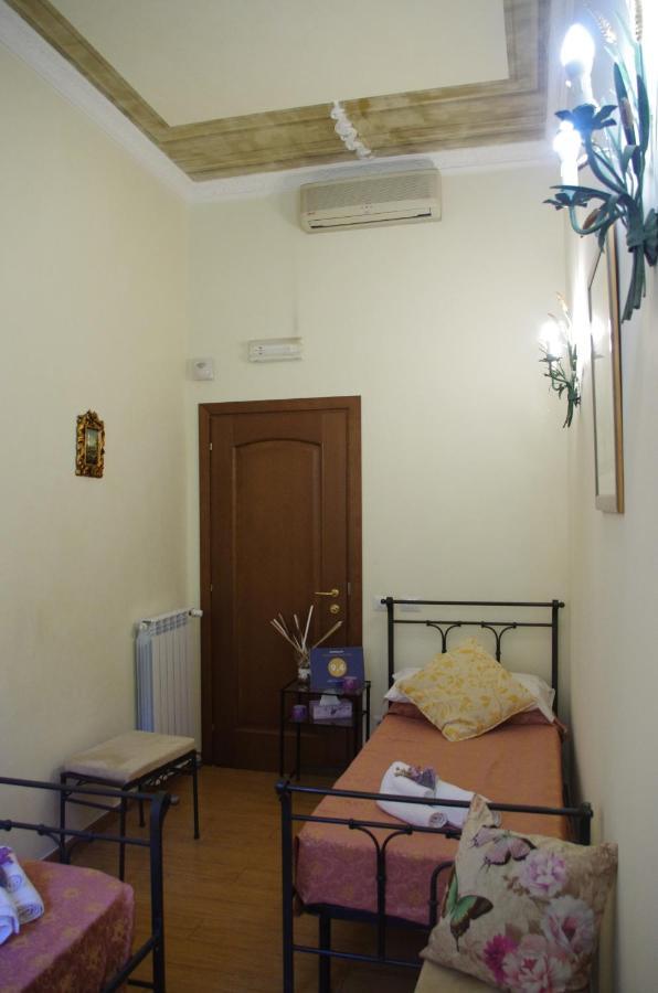 Tucci'S Roma Guest House Bagian luar foto