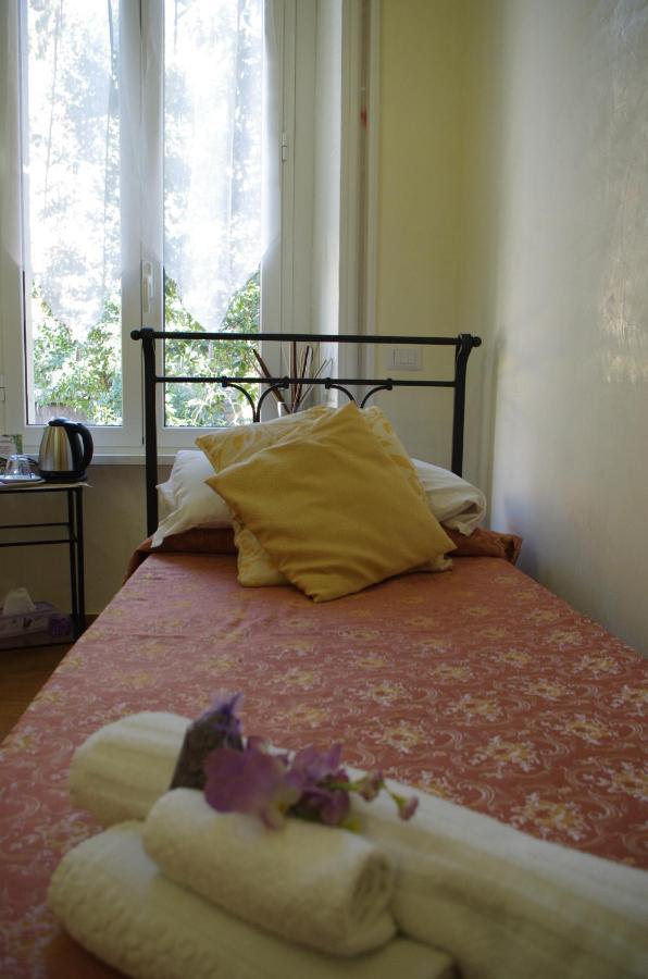Tucci'S Roma Guest House Bagian luar foto