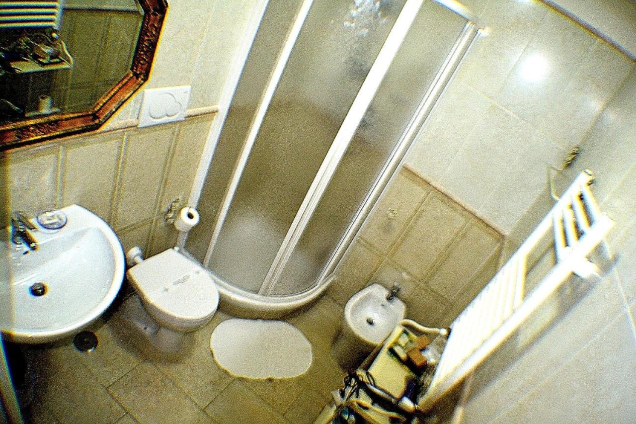 Tucci'S Roma Guest House Bagian luar foto