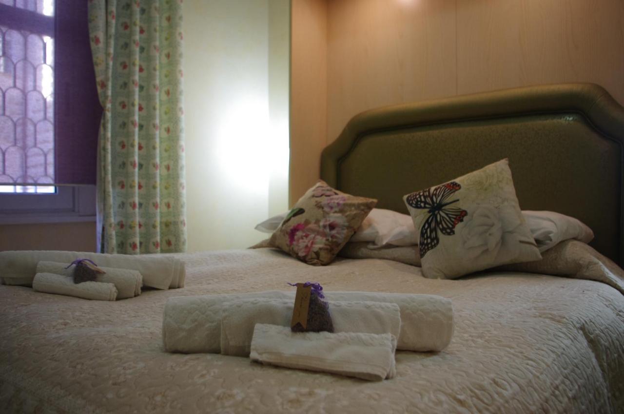 Tucci'S Roma Guest House Bagian luar foto