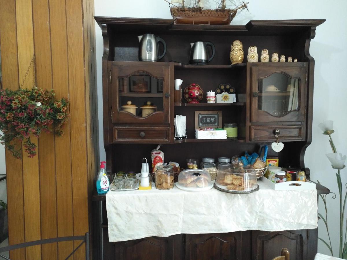Tucci'S Roma Guest House Bagian luar foto