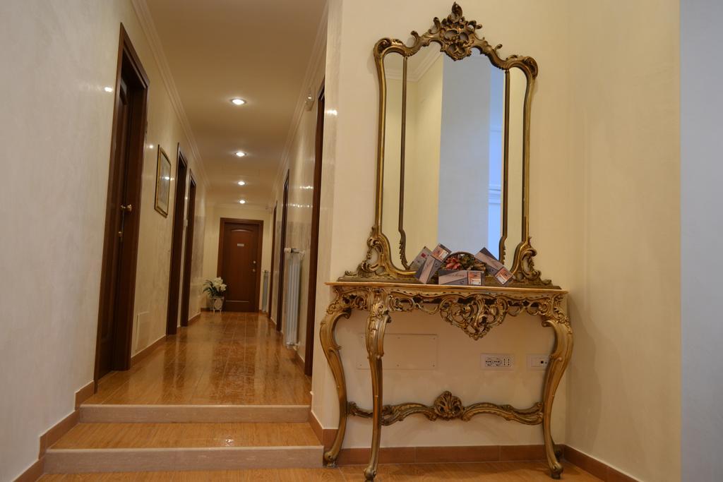 Tucci'S Roma Guest House Ruang foto