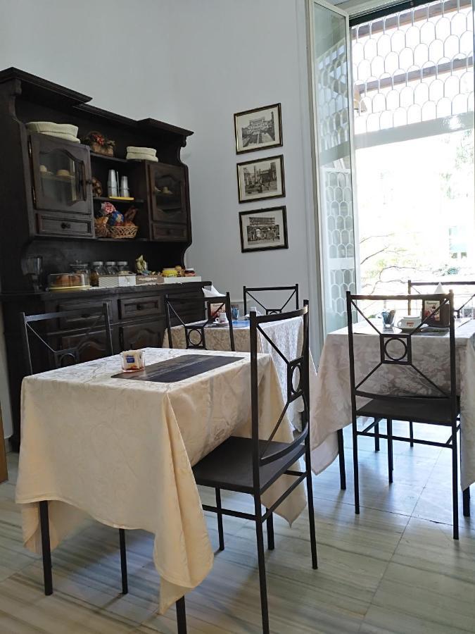 Tucci'S Roma Guest House Bagian luar foto